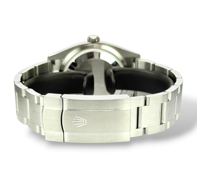 Rolex Oyster Perpetual 126000 Image 4